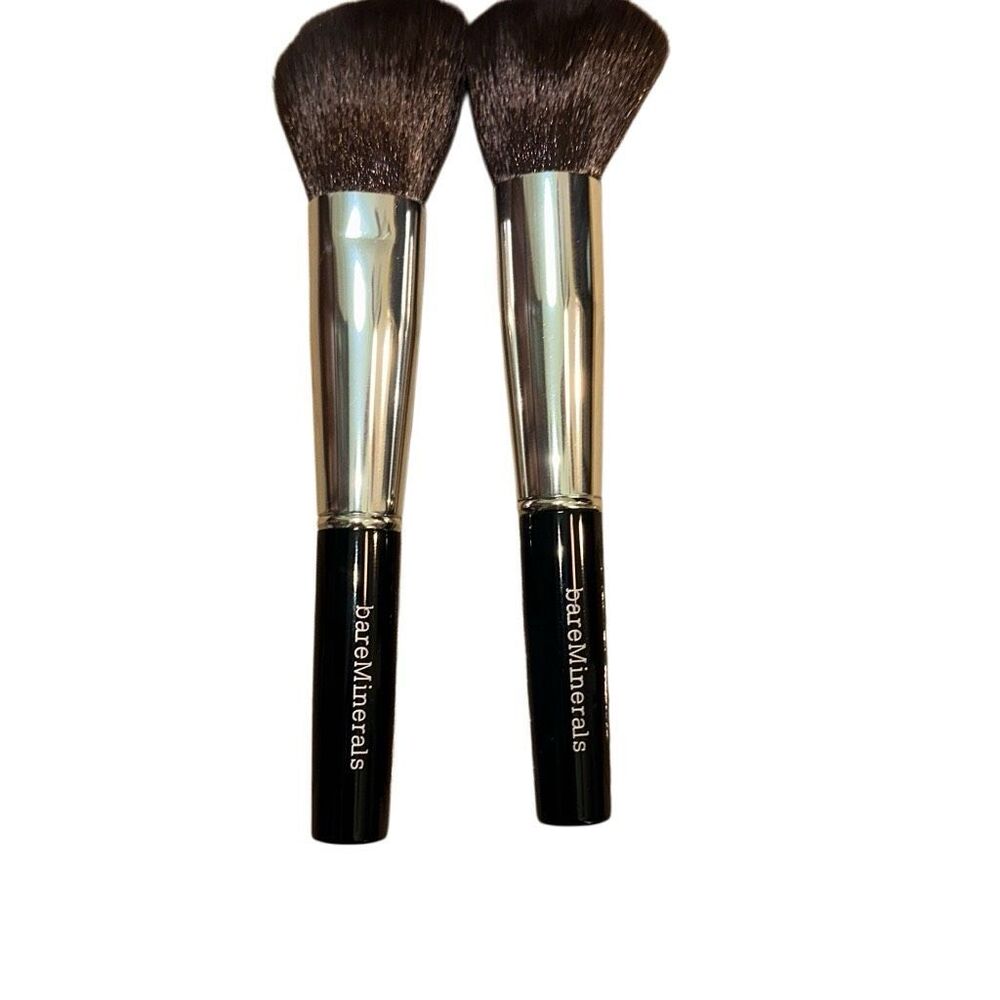 Bare Minerals Set of 2 Makeup Brushes Angled Concealer & Blush Eye Defining NWT